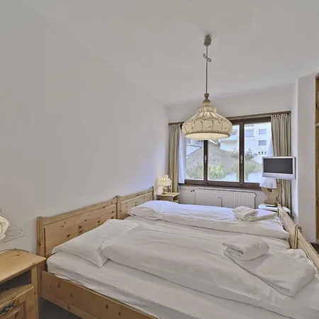 Chesa Arlas - Apartment