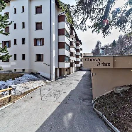 Chesa Arlas - *
